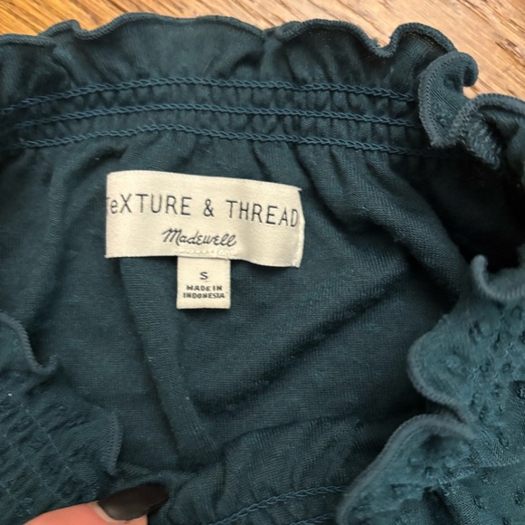 Madewell Texture & Thread Clip Dot Ruffle
Top - Picture 5 of 7